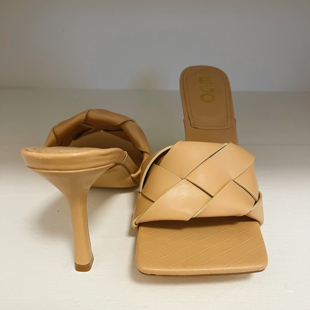 NEW NEVER WORN WOVEN STRAPPY NUDE MULES
